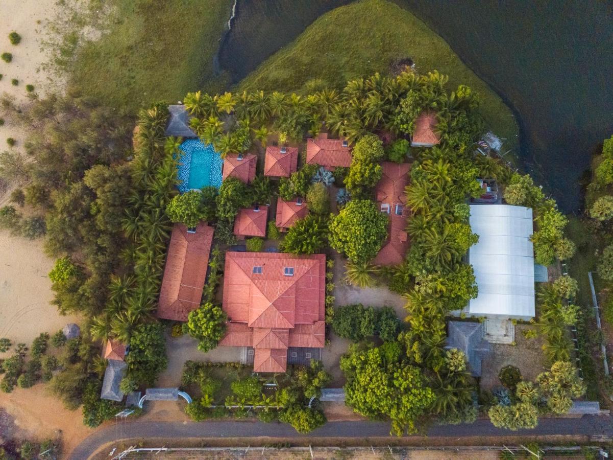 Alai Resort Mullaittivu Exterior foto