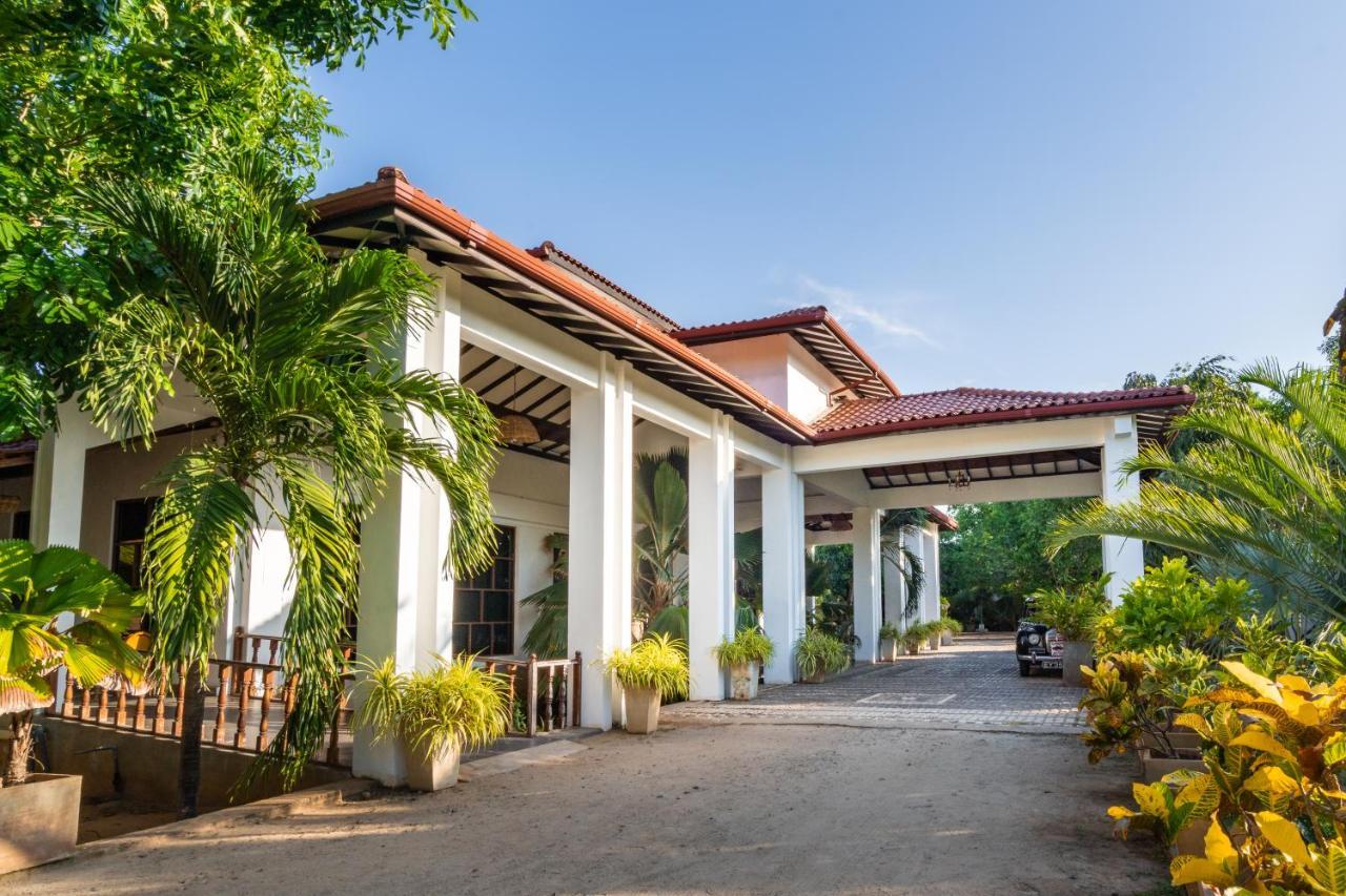 Alai Resort Mullaittivu Exterior foto